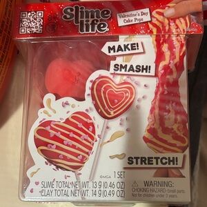 Valentine's Day Cake Pops - Red and Pink